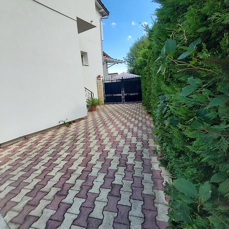 Appartement Meuble Avec Deux Chambres Moulins (Allier) Exterior foto
